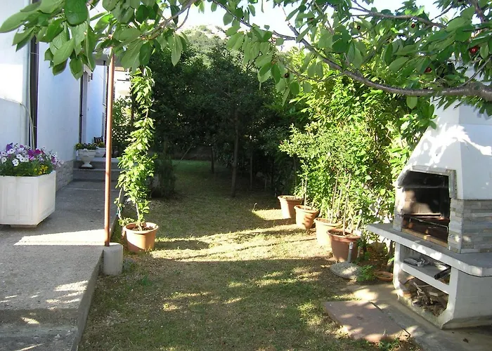 Apartments Mari With Terrace